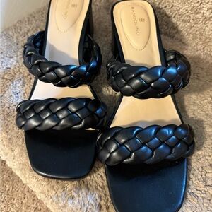 Woman’s soft woven sandals